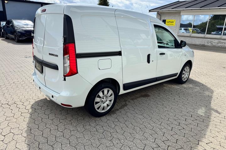 Hvid Dacia Dokker fra 2019