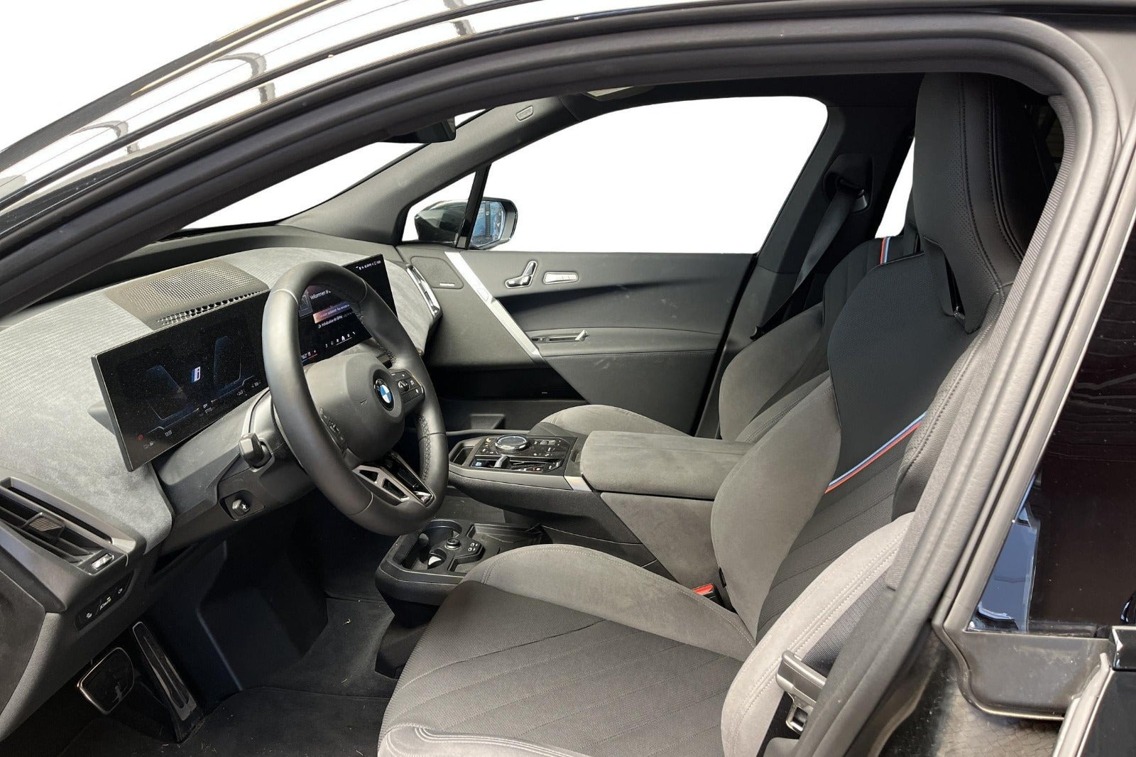 Sort BMW iX fra 2026