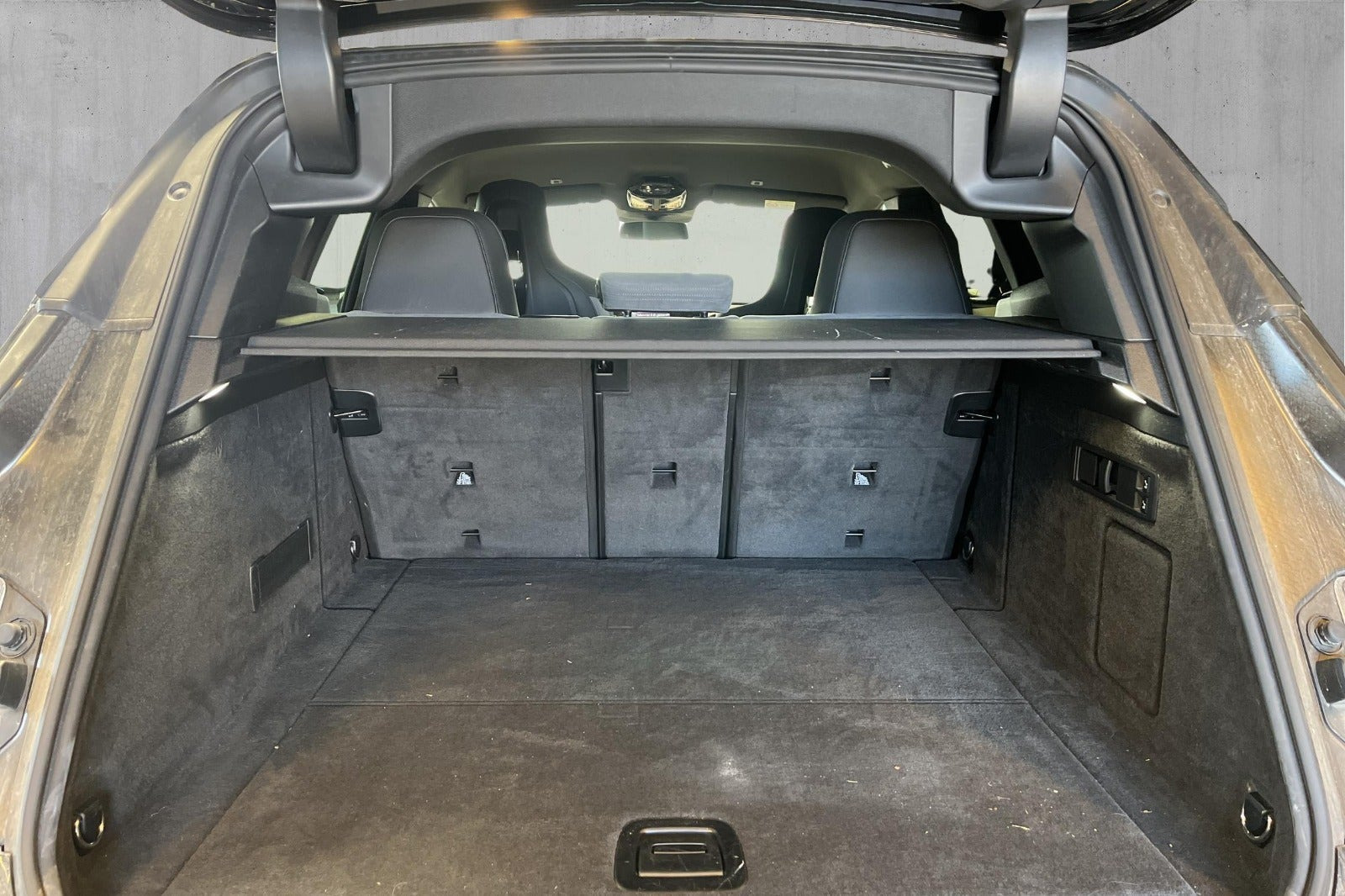 Sort BMW iX fra 2026