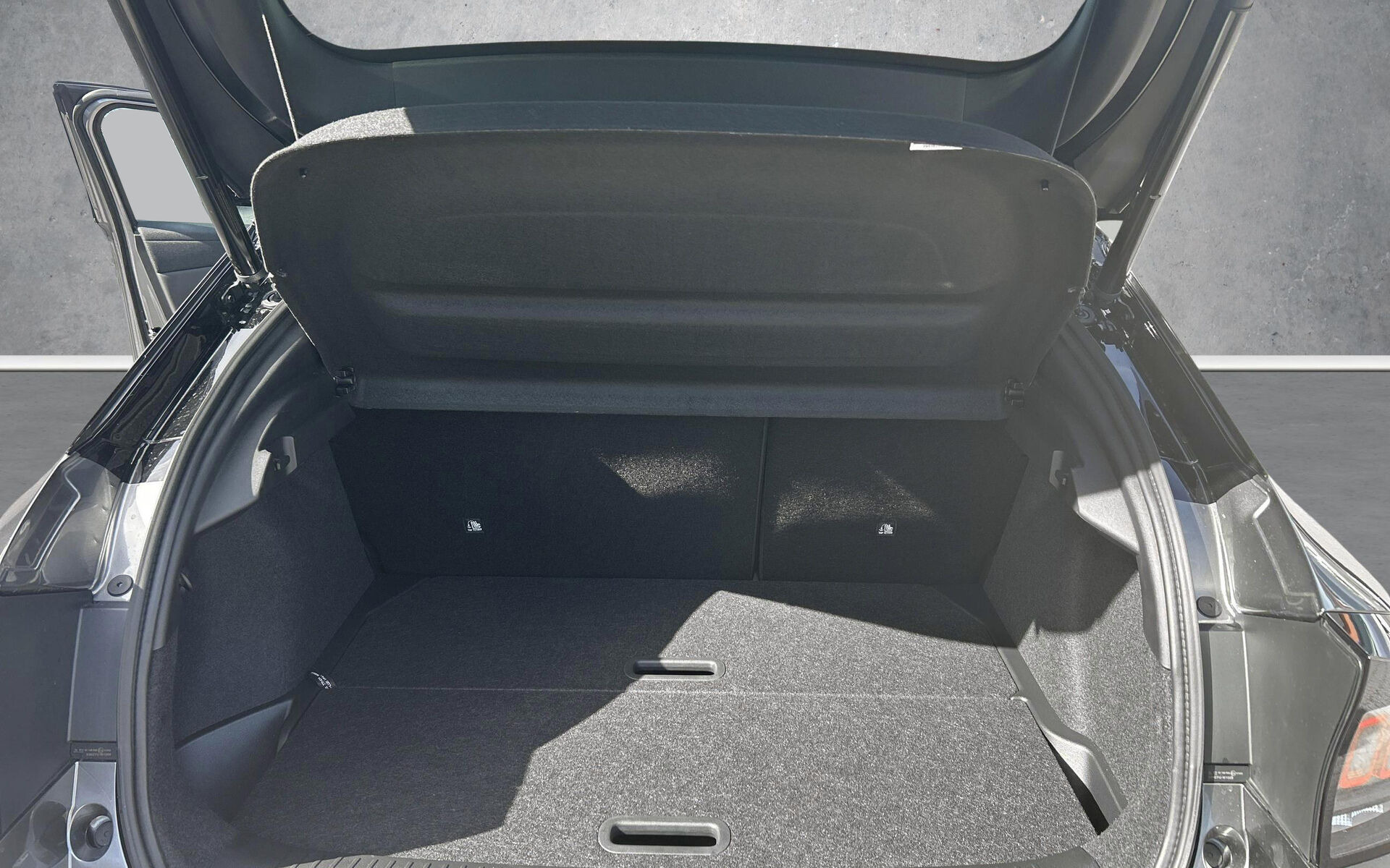 Sort Nissan Leaf fra 2026