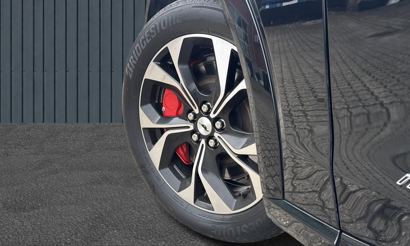 Sort Ford Mustang Mach-E fra 2023