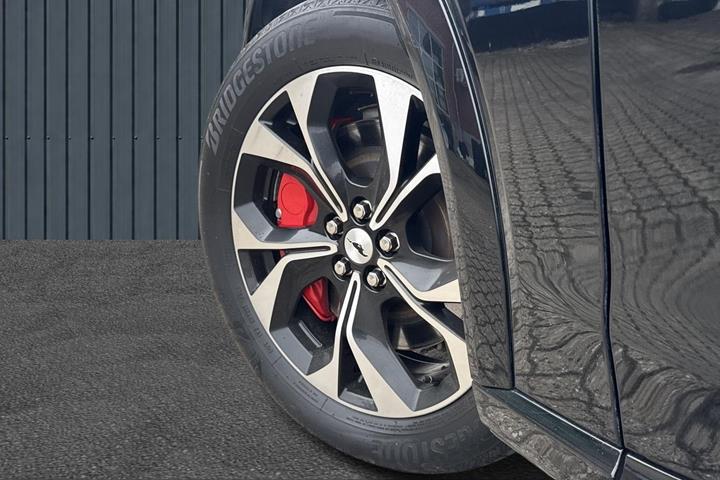 Sort Ford Mustang Mach-E fra 2023