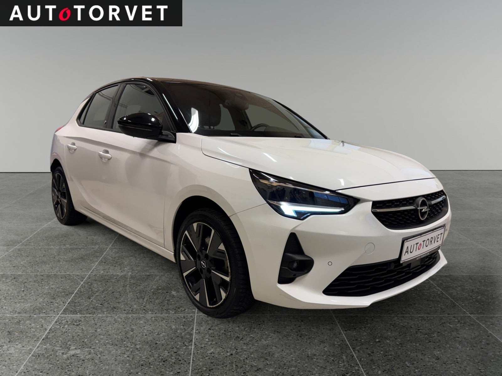 Hvid Opel Corsa-e fra 2021
