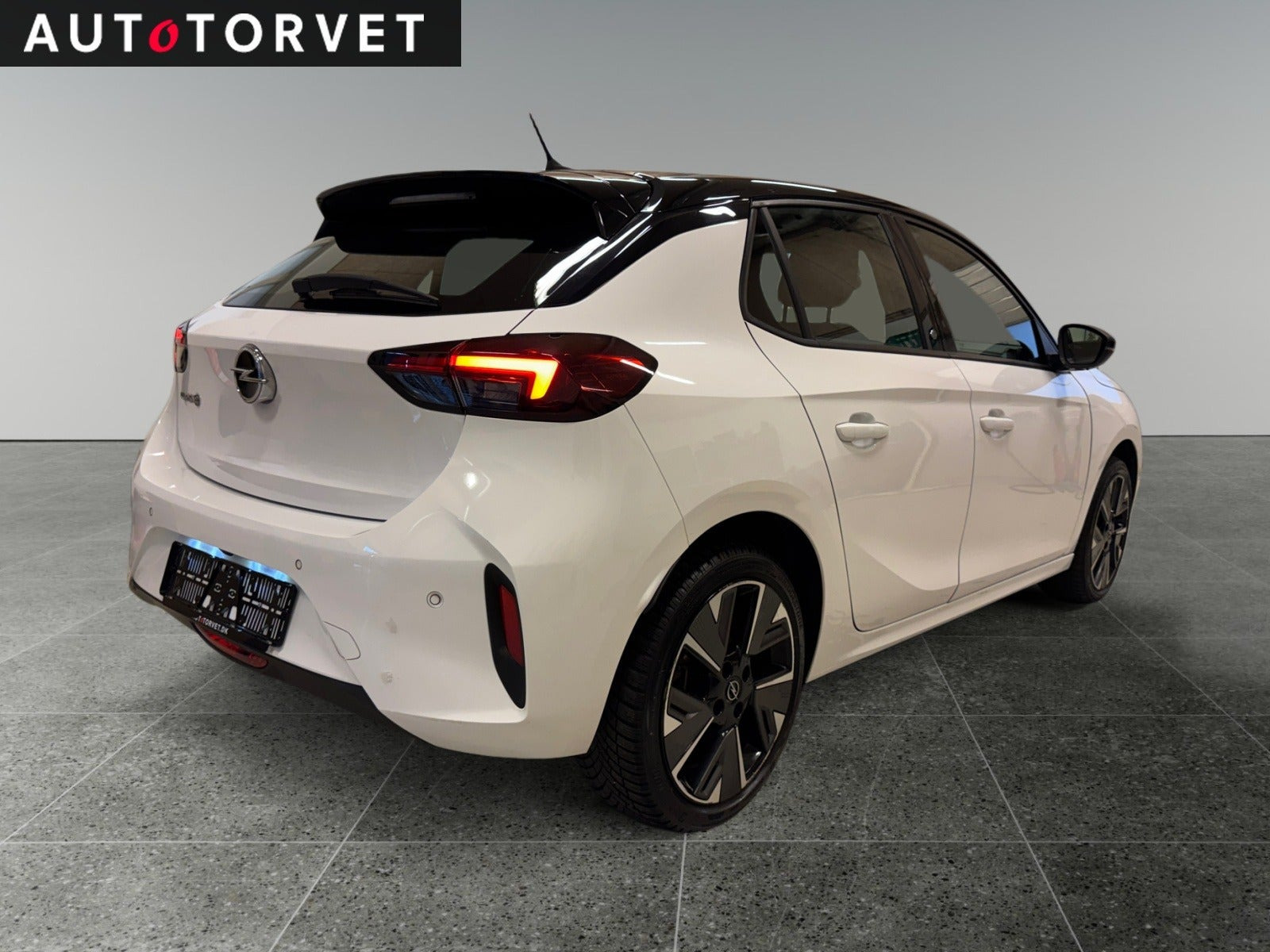 Hvid Opel Corsa-e fra 2021