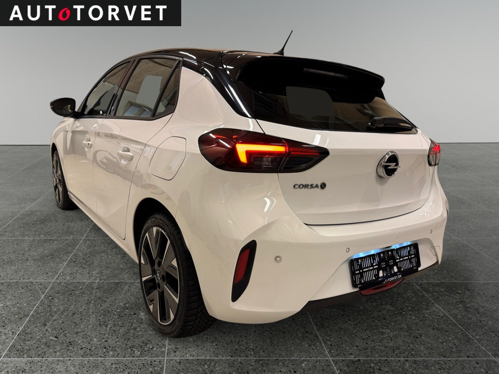 Hvid Opel Corsa-e fra 2021