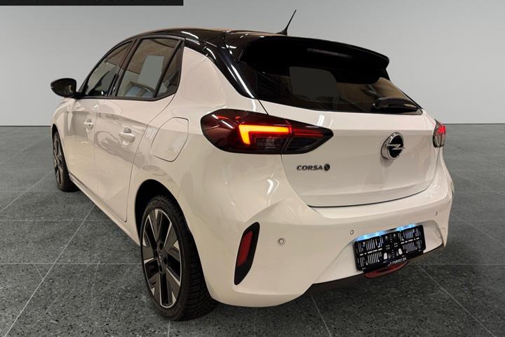 Hvid Opel Corsa-e fra 2021