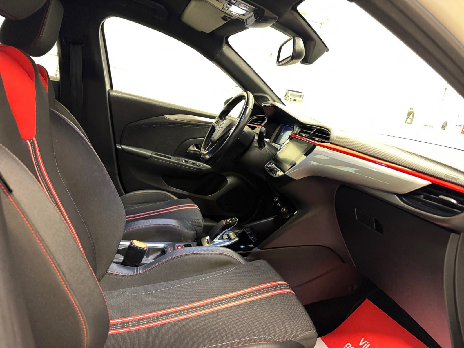 Hvid Opel Corsa-e fra 2021