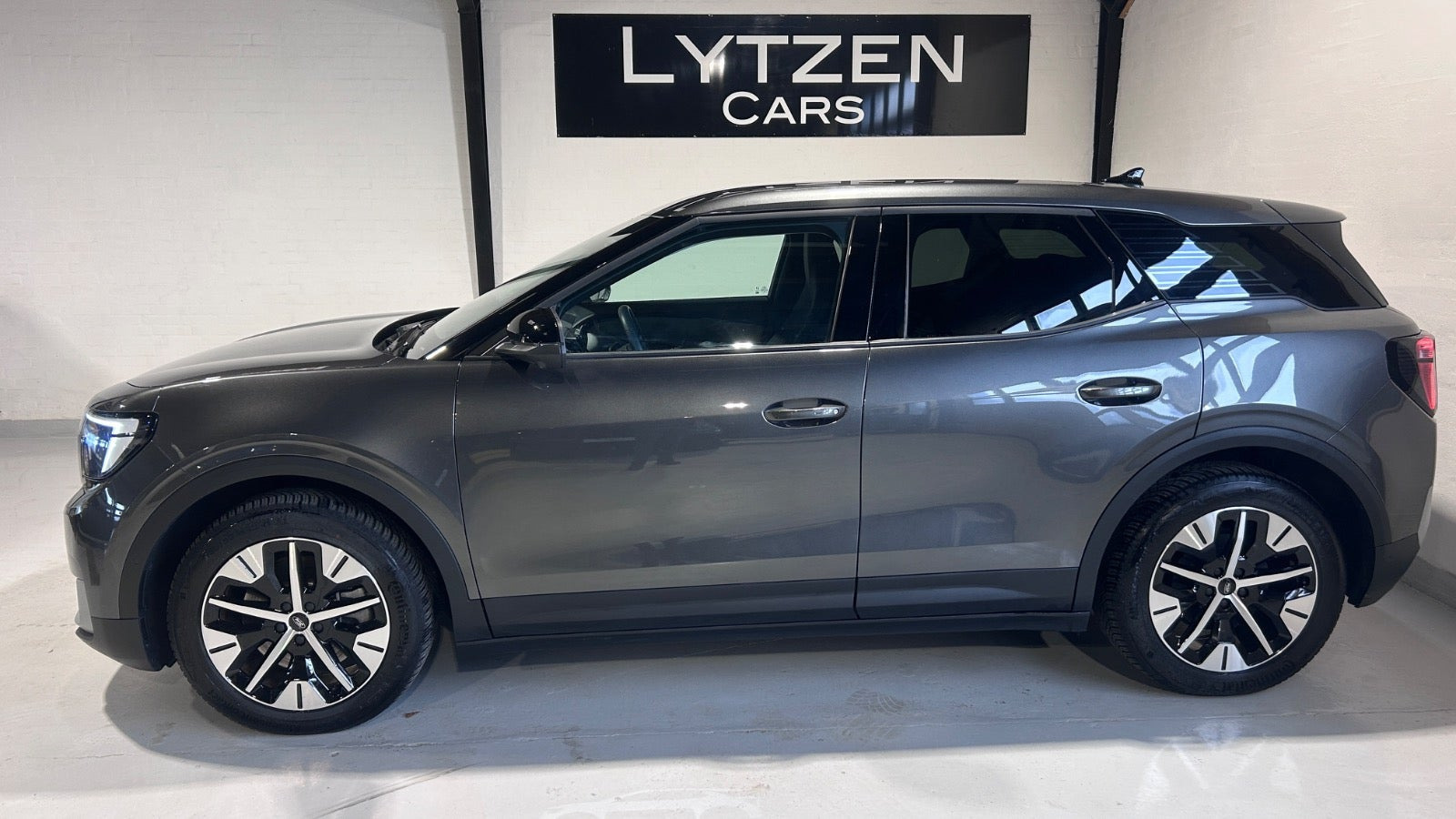 Grå Ford Explorer fra 2025