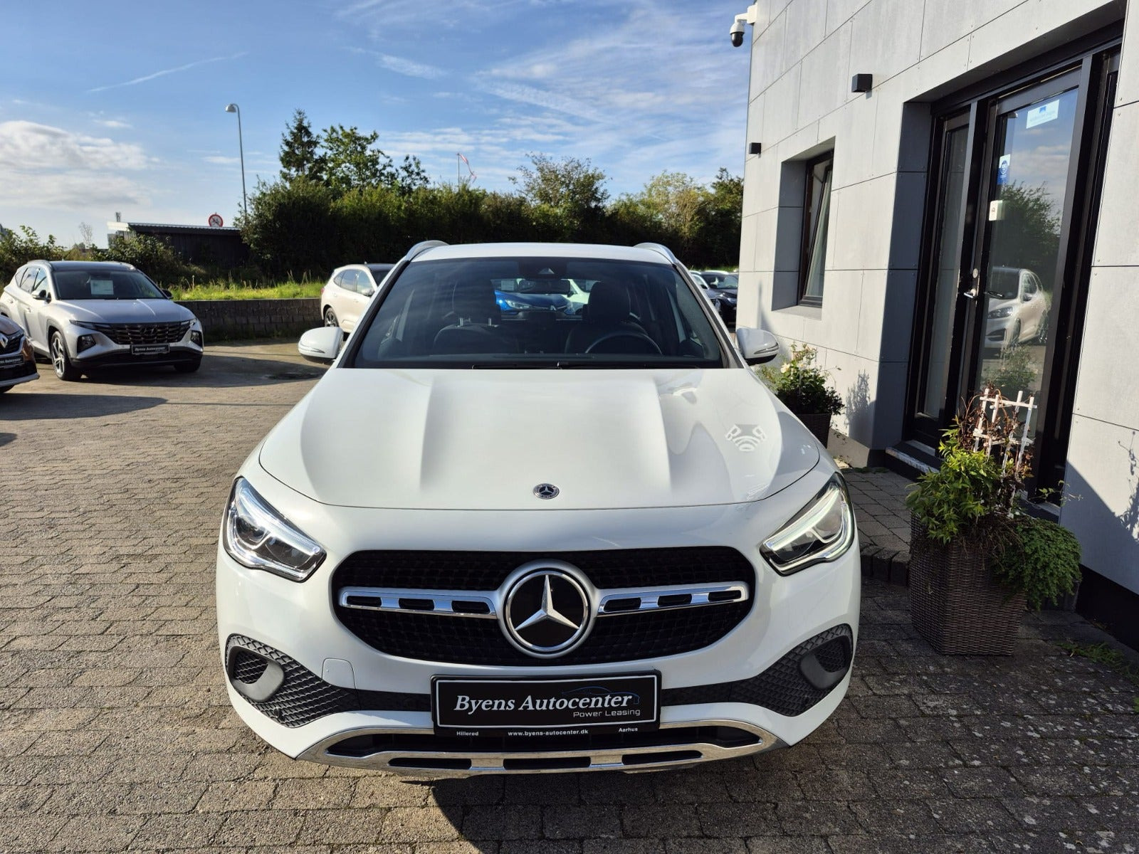 Hvid Mercedes GLA250 e fra 2022