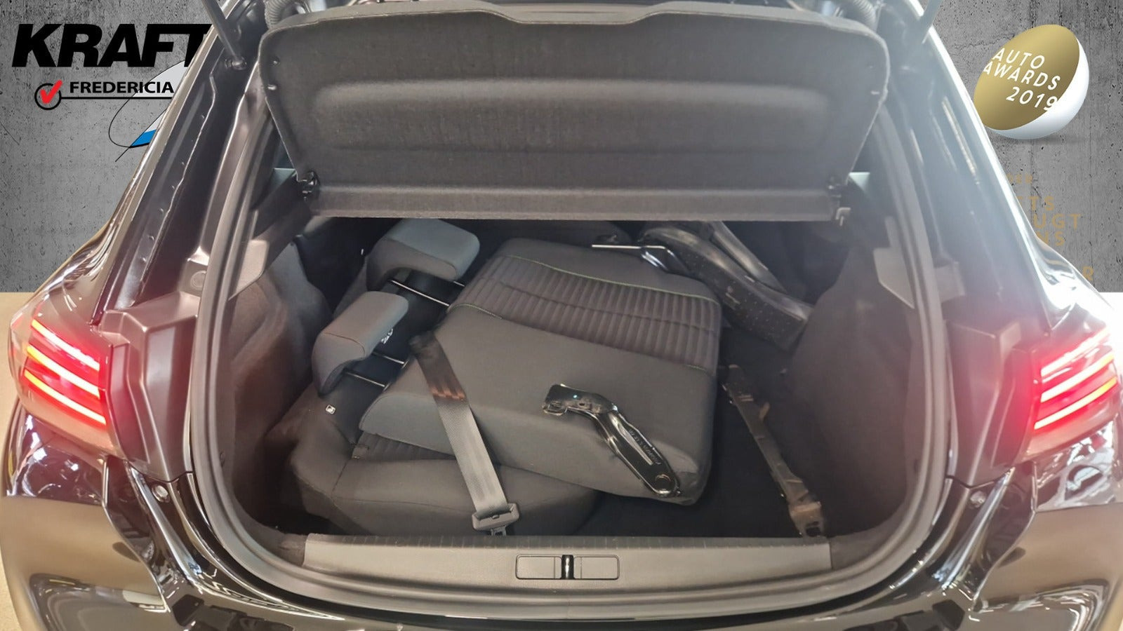 Sort Peugeot 208 fra 2024