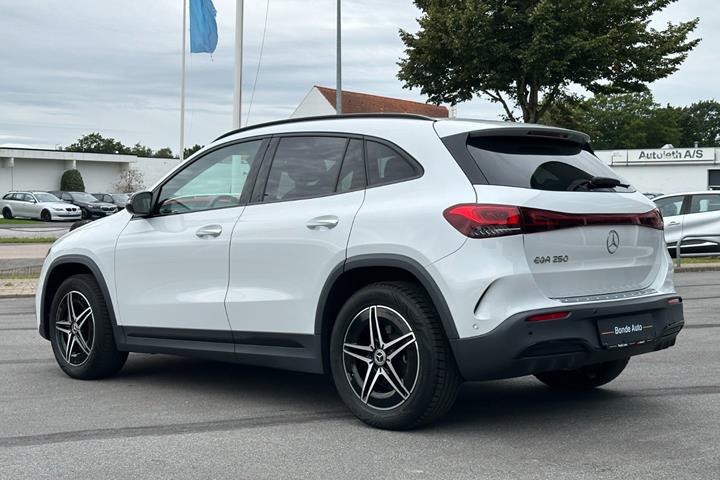undefined Mercedes EQA250 fra 2023