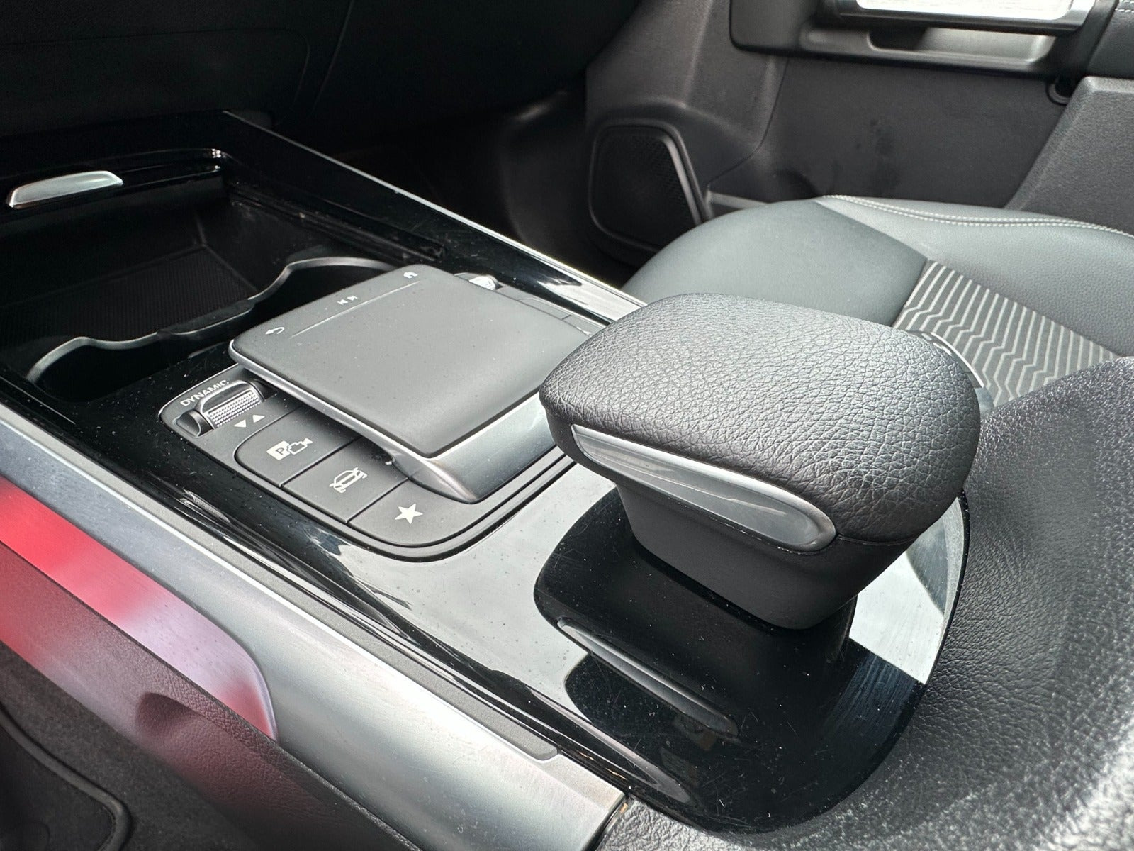 undefined Mercedes EQB300 fra 2022