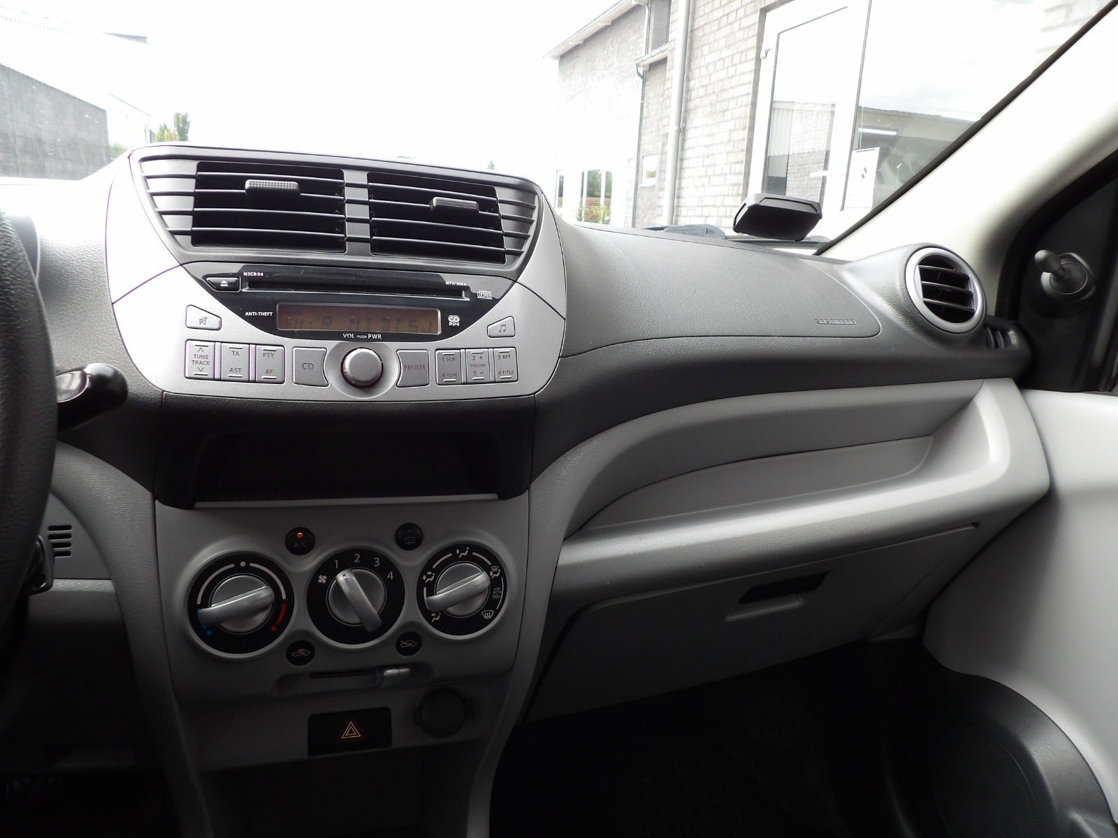 Rød Nissan Pixo fra 2011