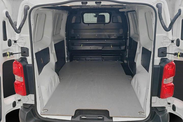 Hvid Toyota ProAce fra 2022