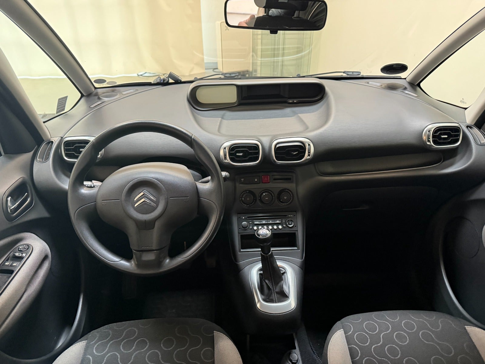 Orange Citroën C3 Picasso fra 2010