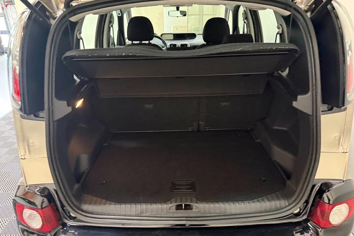 Orange Citroën C3 Picasso fra 2010