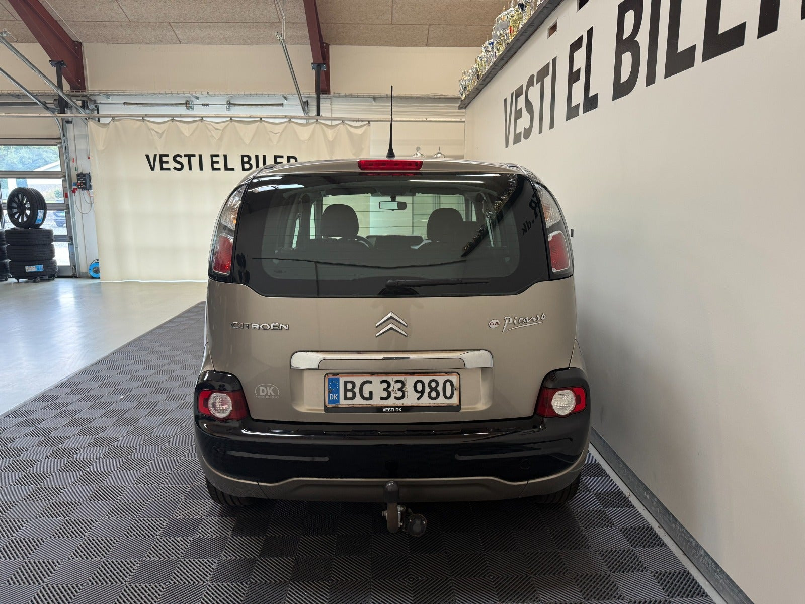 Orange Citroën C3 Picasso fra 2010