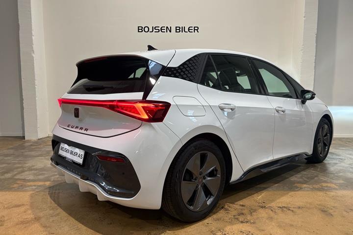 Hvid Cupra Born fra 2023