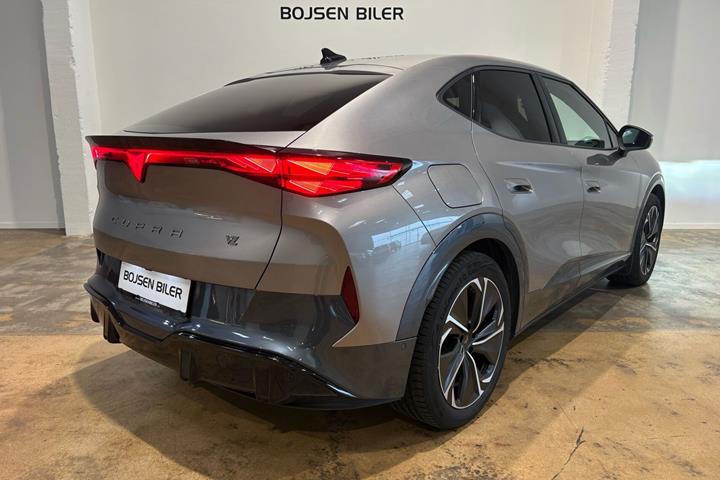 Brun Cupra Tavascan fra 2025