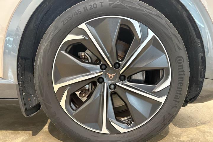 Brun Cupra Tavascan fra 2025
