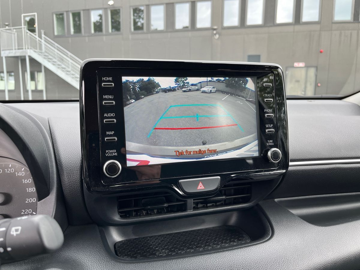 Bronze Toyota Yaris fra 2023