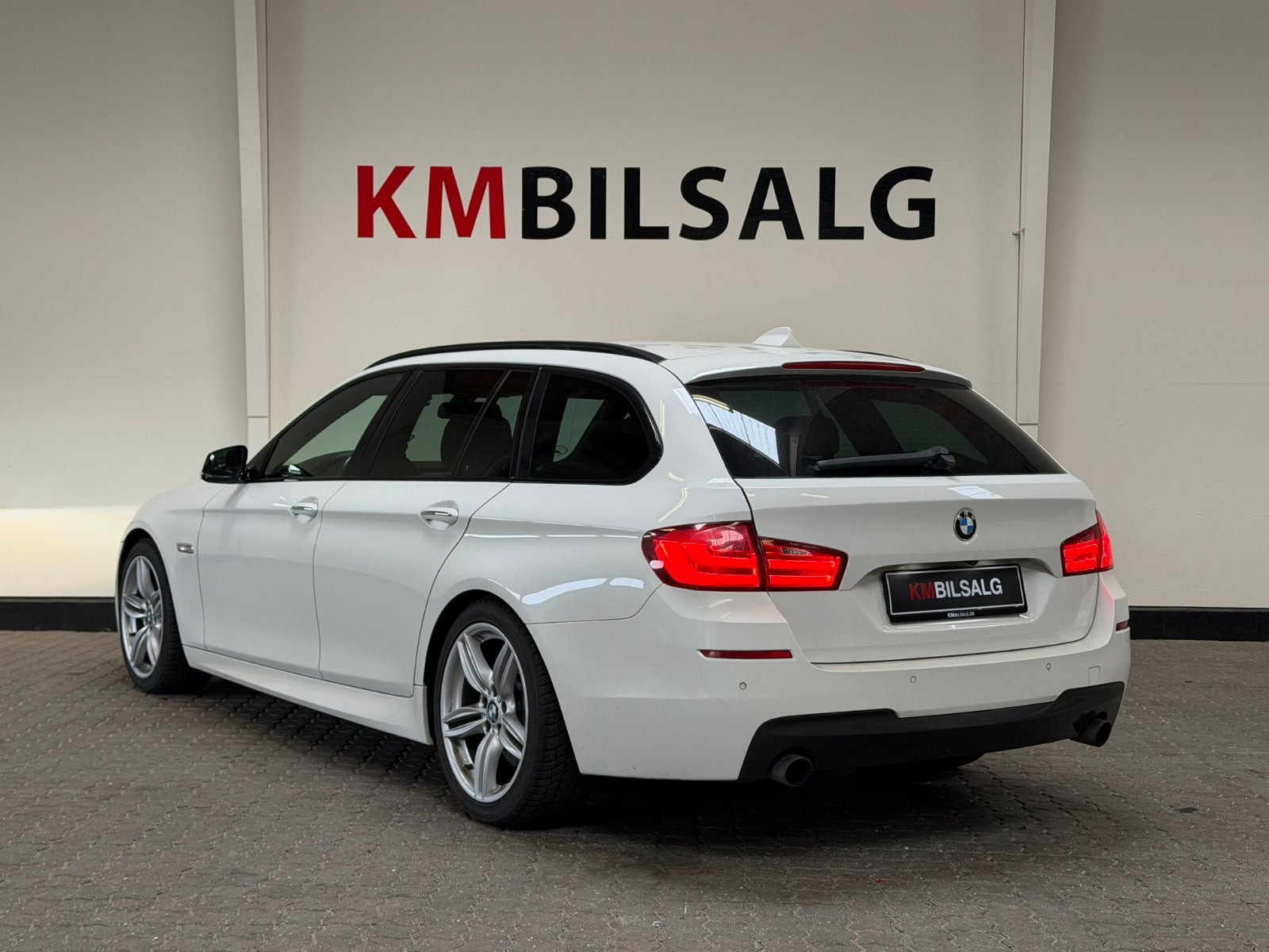 Hvid BMW 535i fra 2013