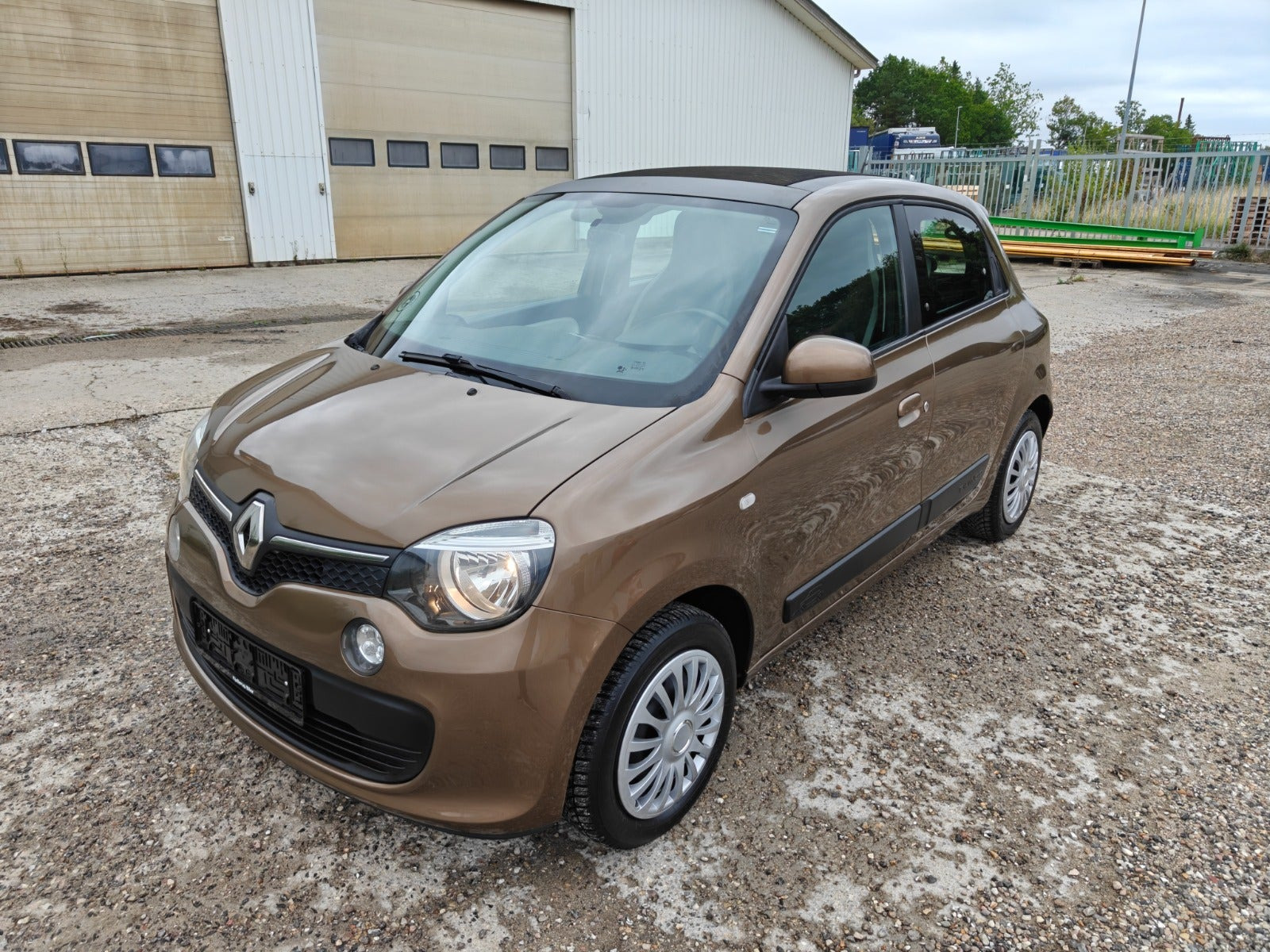 Gul Renault Twingo fra 2016
