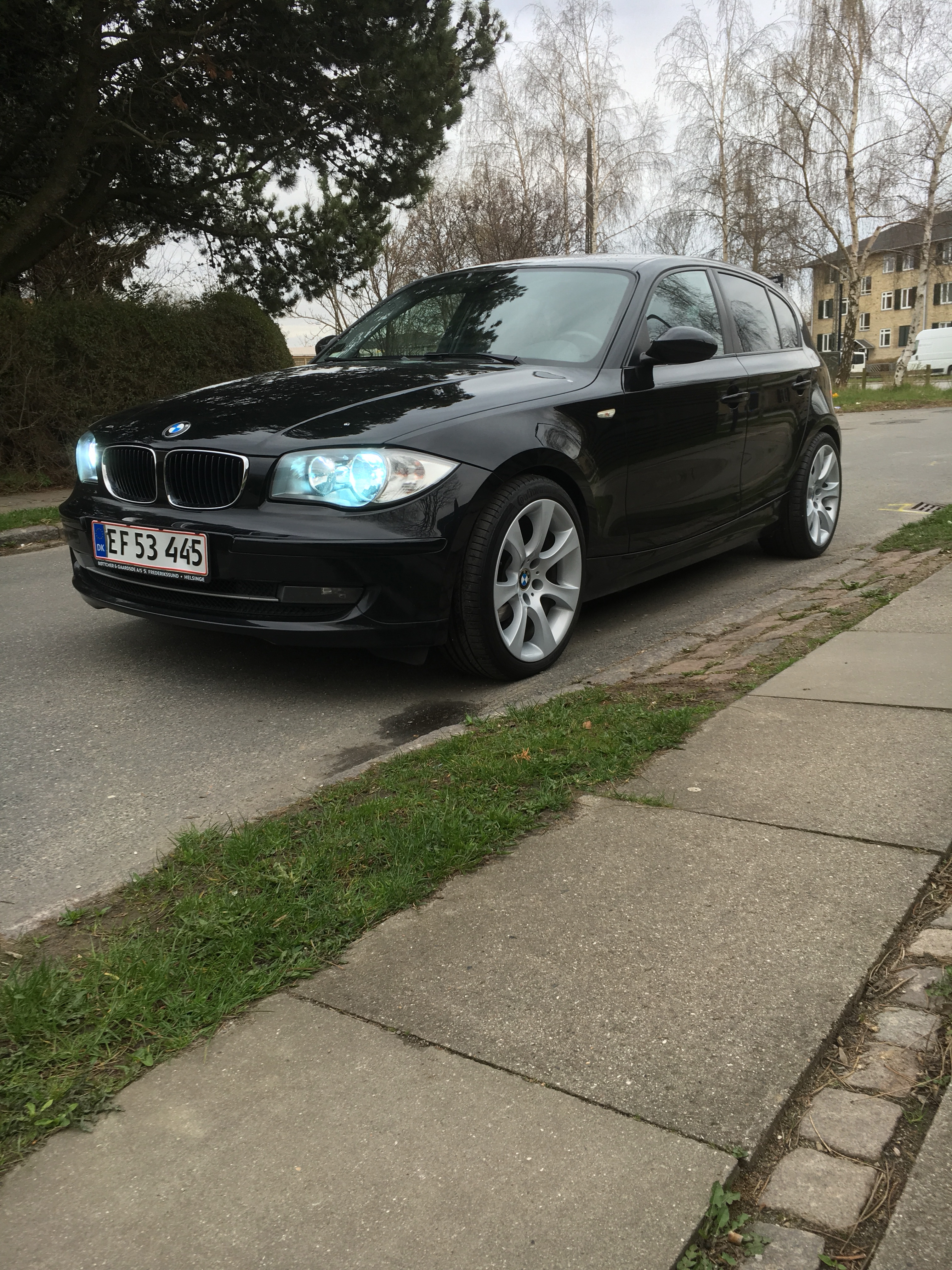 Sort BMW 118d fra 2008