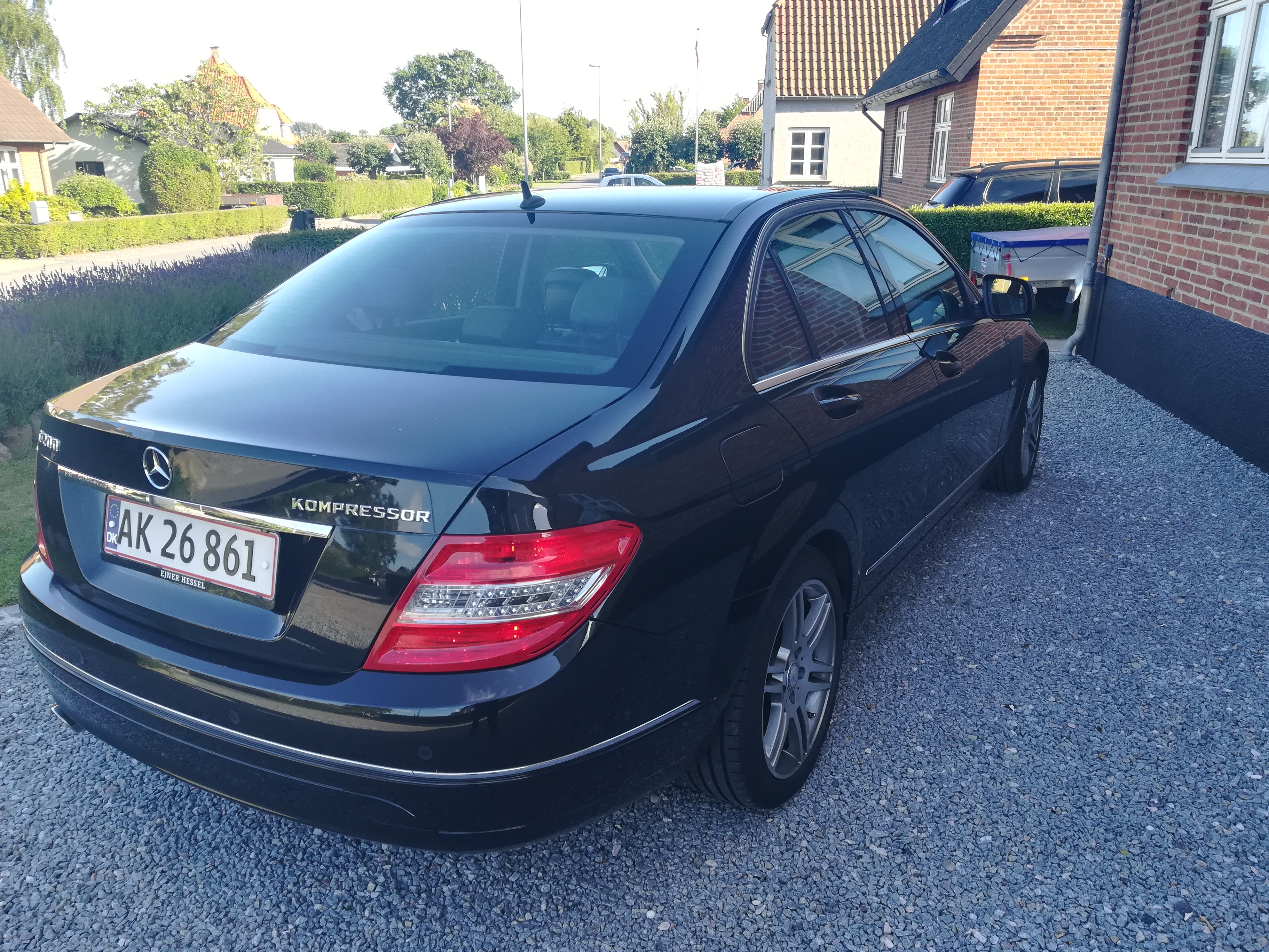 Sort Mercedes C200 fra 2007