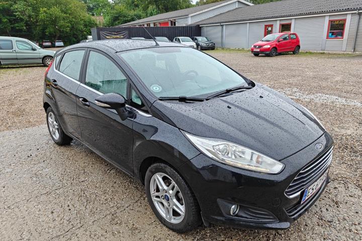 Gul Ford Fiesta fra 2014