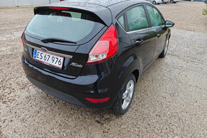 Gul Ford Fiesta fra 2014