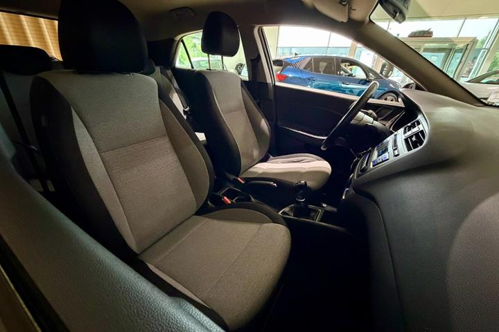 Sort Hyundai i20 fra 2016