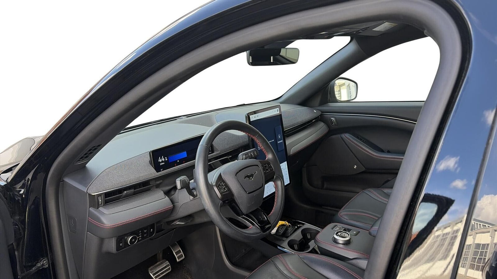 Sort Ford Mustang Mach-E fra 2023