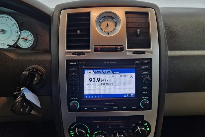 Hvid Chrysler 300C fra 2005