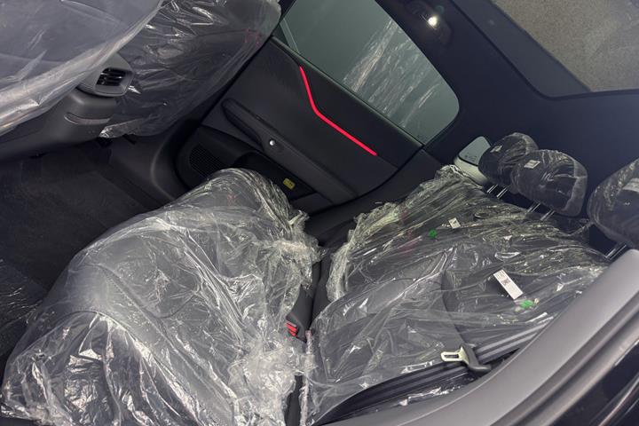 Sort Xpeng G6 fra 2026