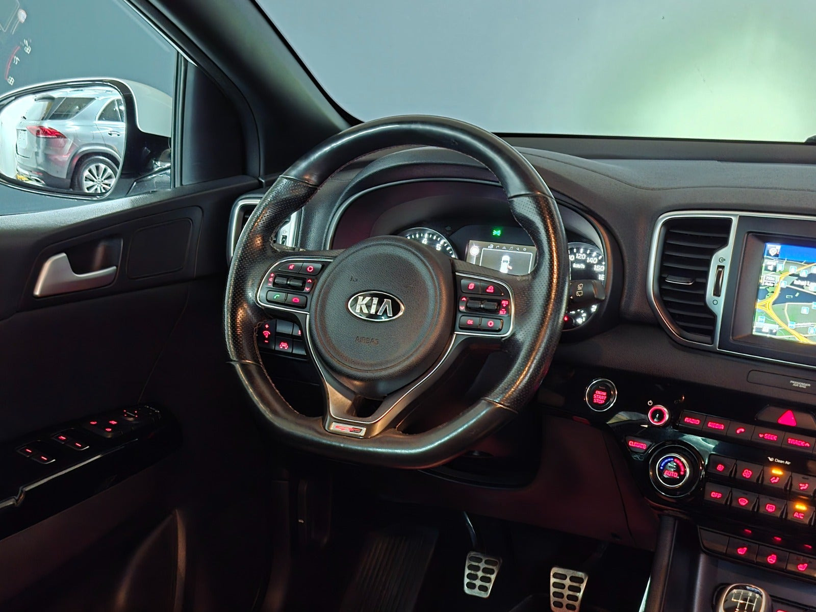 Hvid Kia Sportage fra 2016