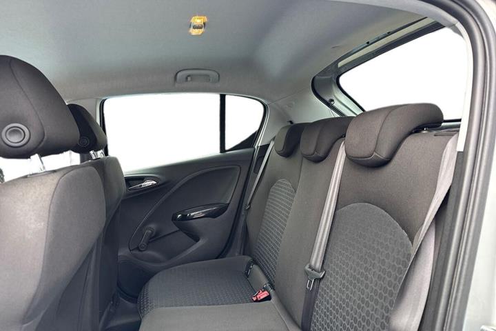 Sølv Opel Corsa fra 2020