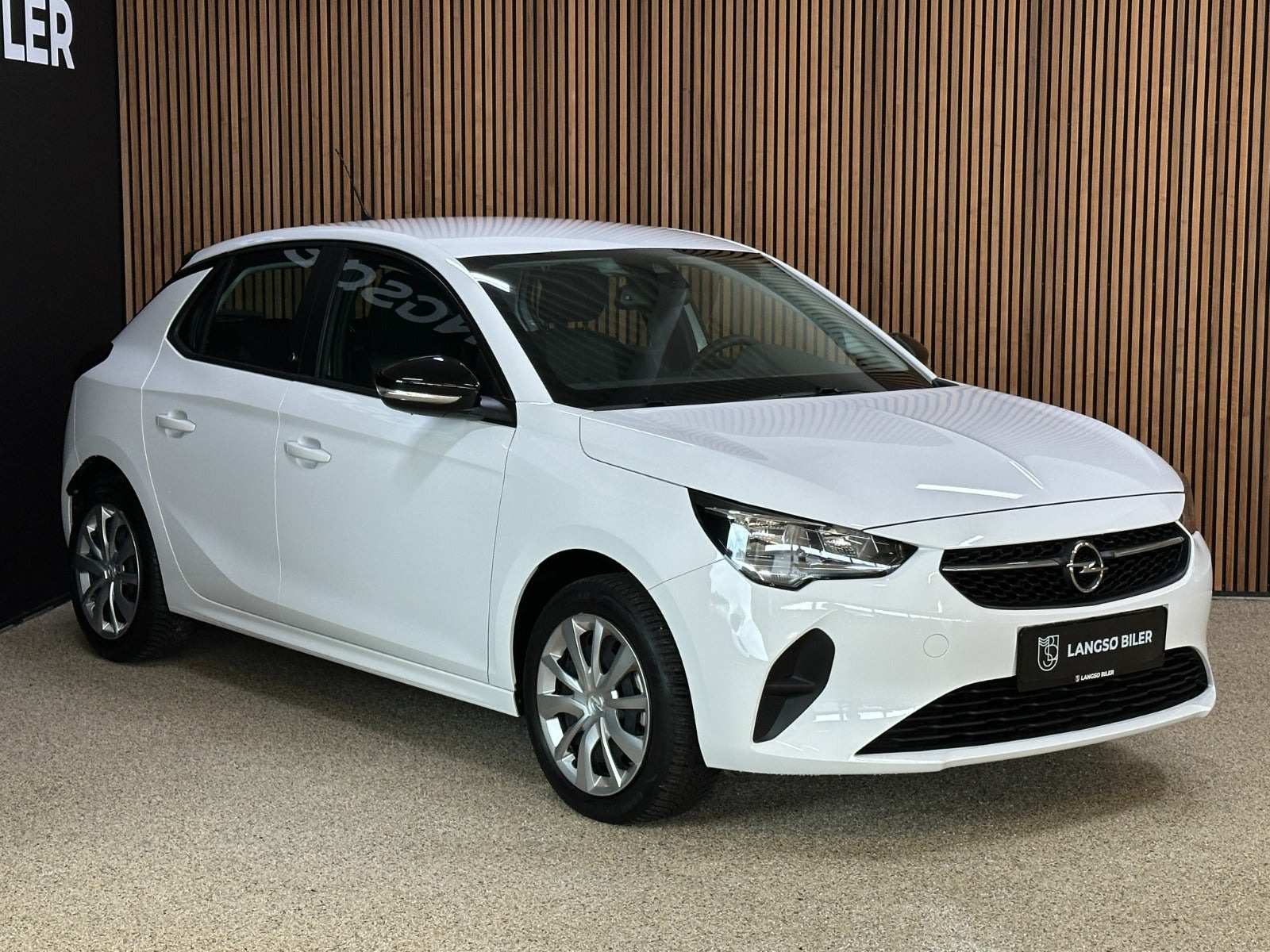 Hvid Opel Corsa-e fra 2023