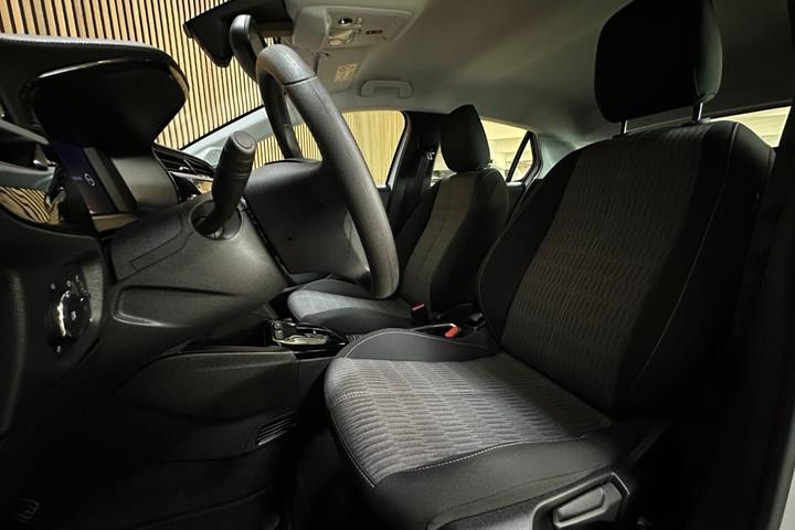 Hvid Opel Corsa-e fra 2023