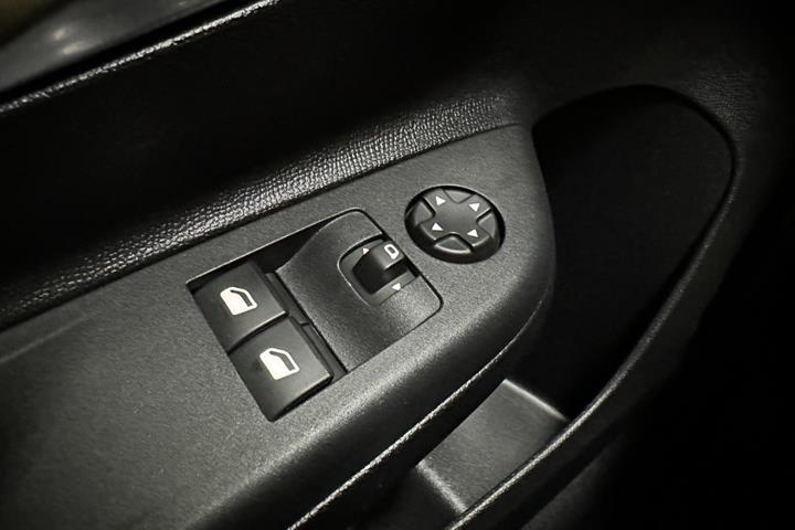 Hvid Opel Corsa-e fra 2023
