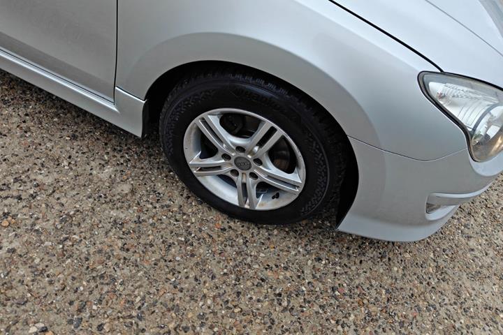 Gul Hyundai i30 fra 2010