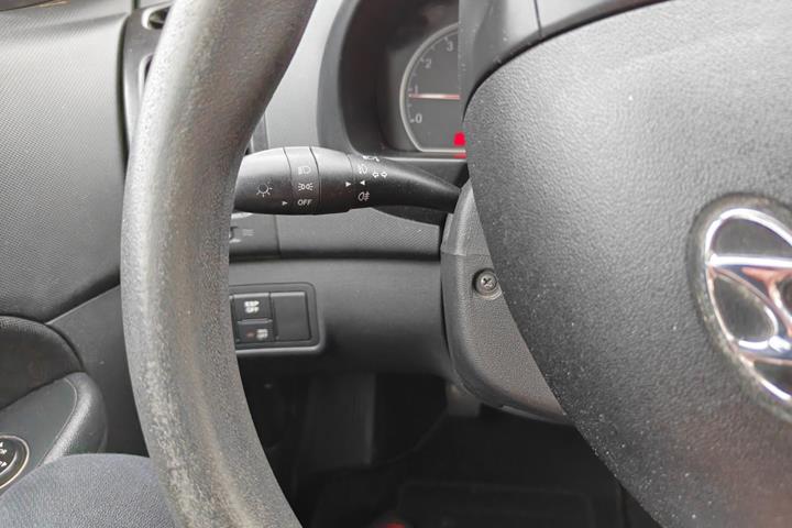 Gul Hyundai i30 fra 2010