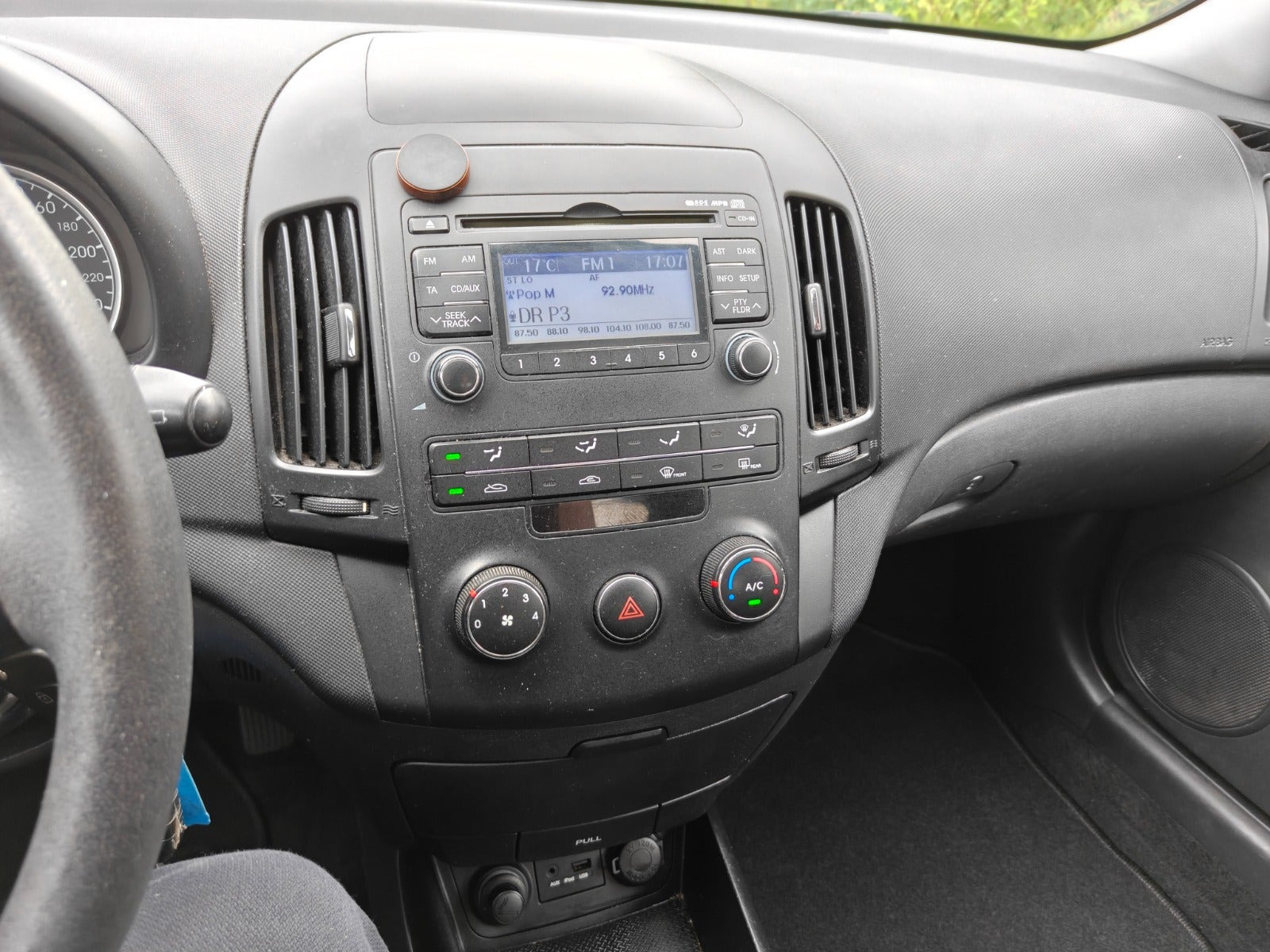 Gul Hyundai i30 fra 2010