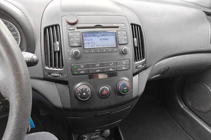 Gul Hyundai i30 fra 2010