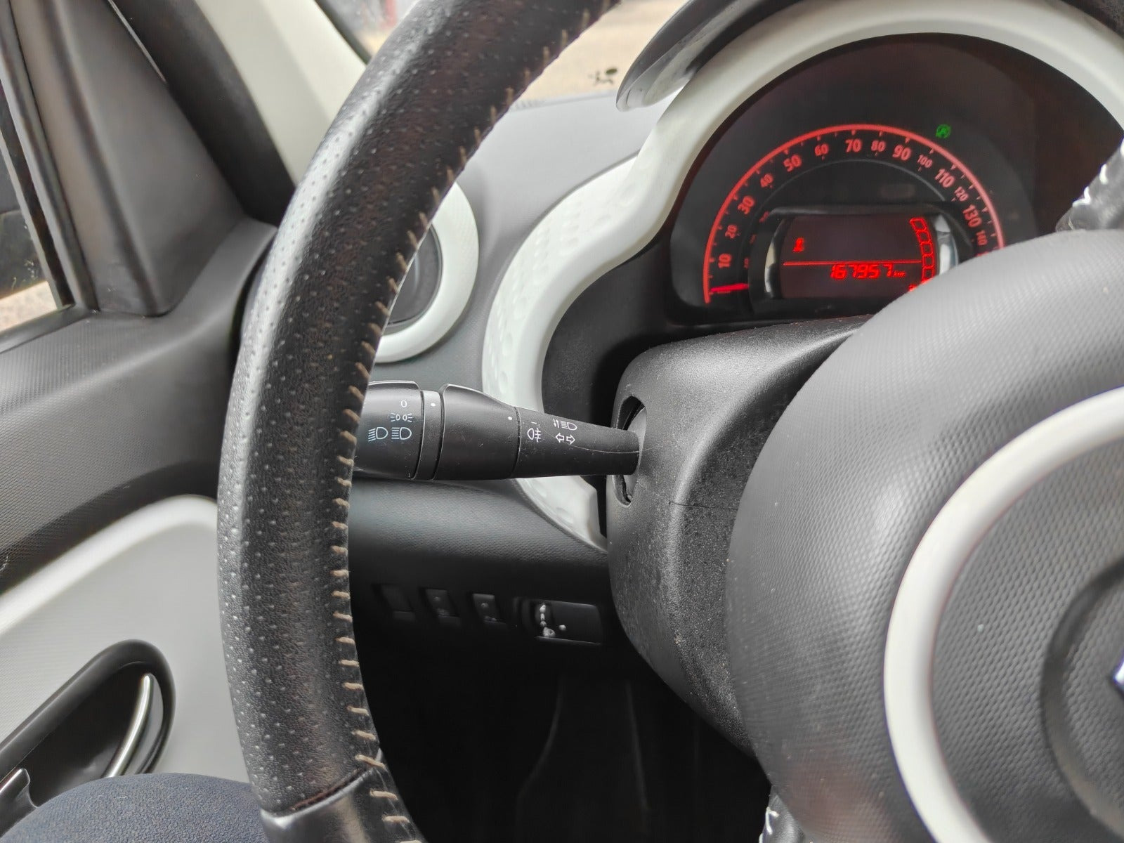 Gul Renault Twingo fra 2014