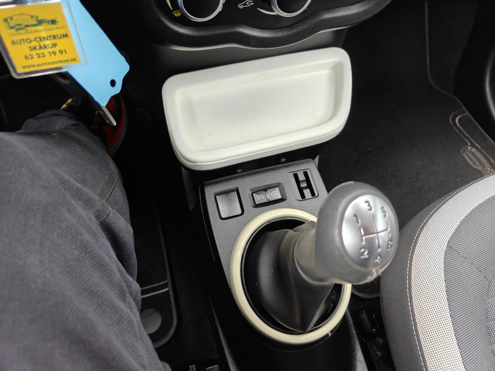 Gul Renault Twingo fra 2014