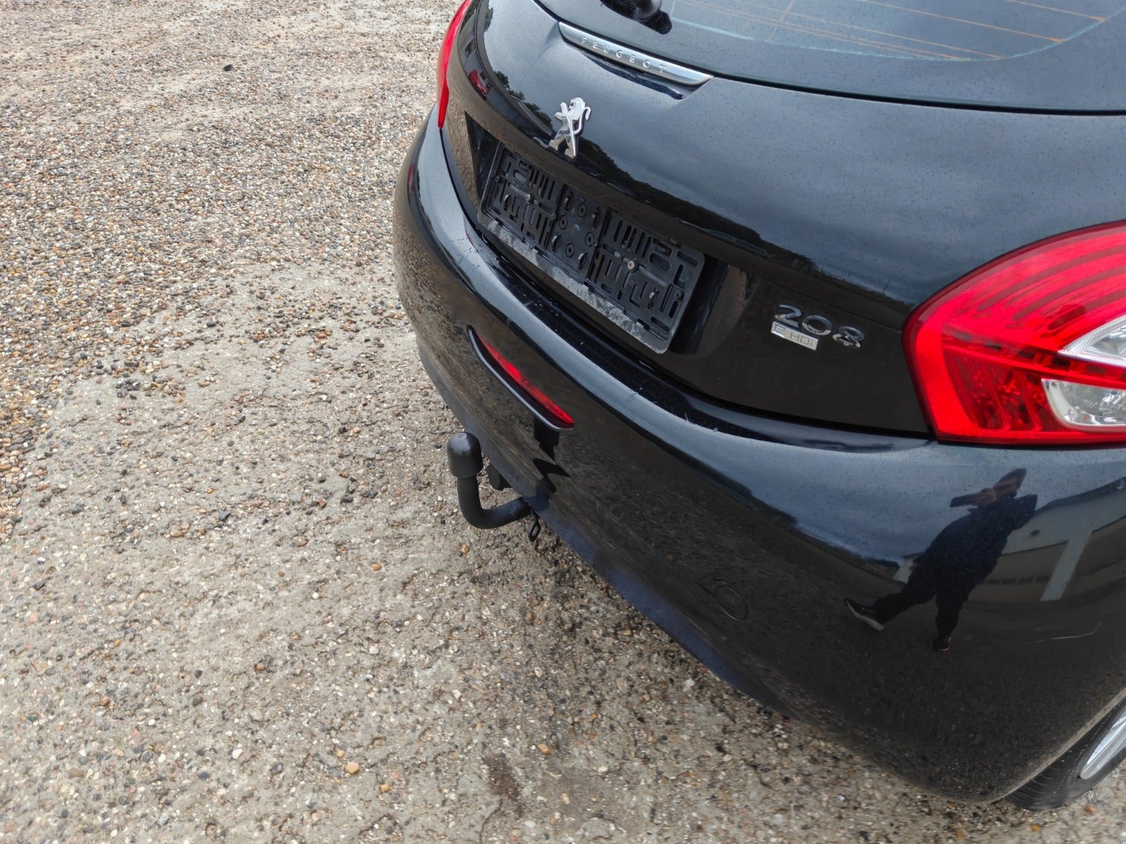 Gul Peugeot 208 fra 2014