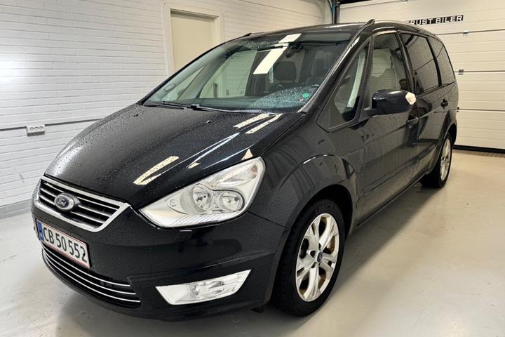 Sort Ford Galaxy fra 2013