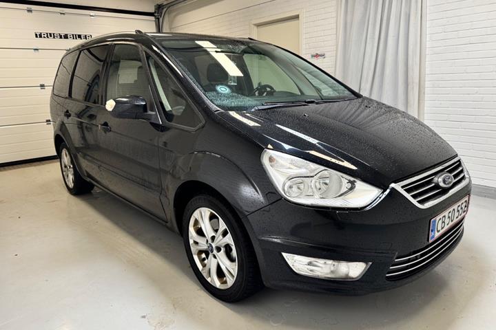 Sort Ford Galaxy fra 2013
