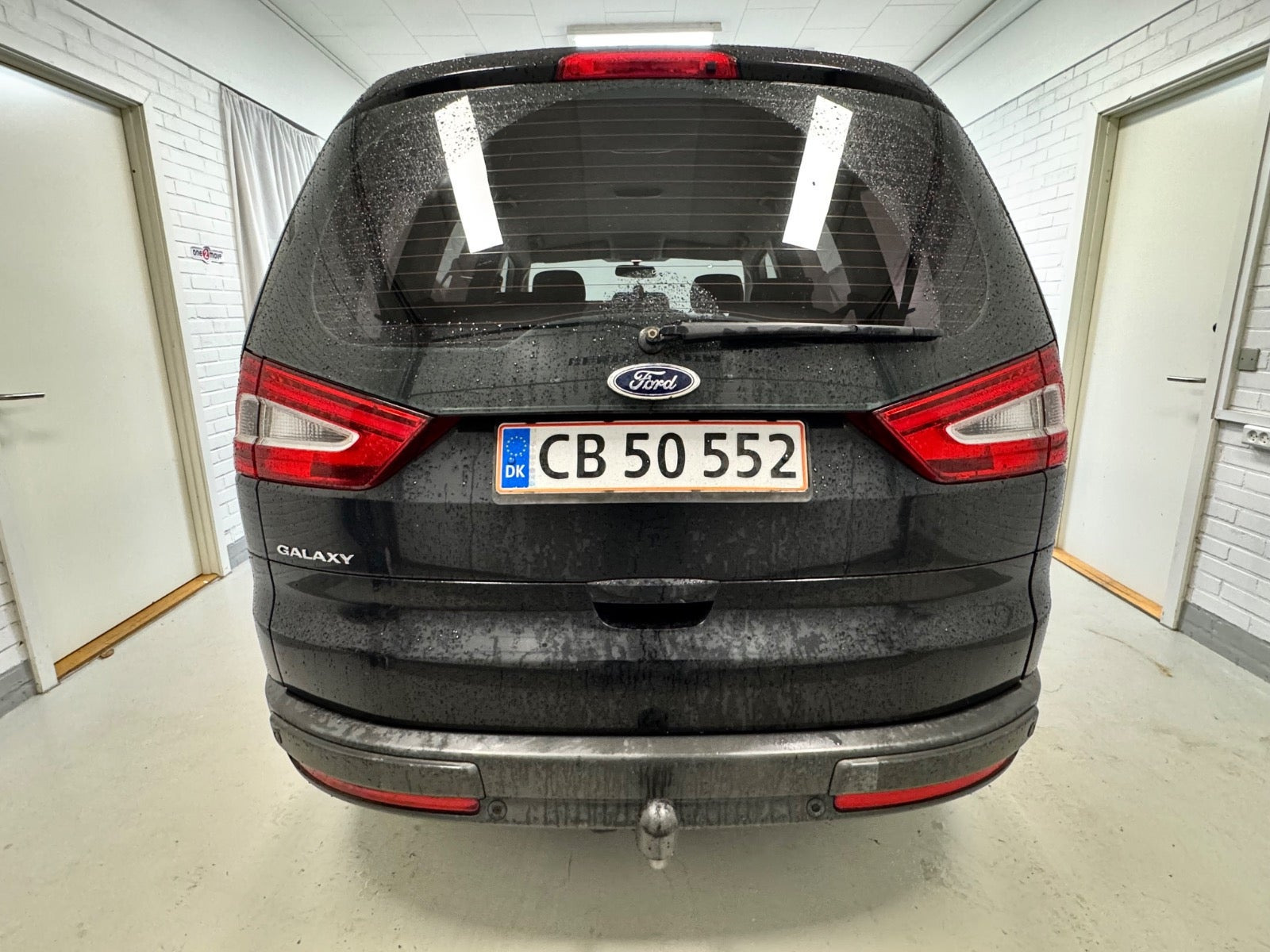 Sort Ford Galaxy fra 2013